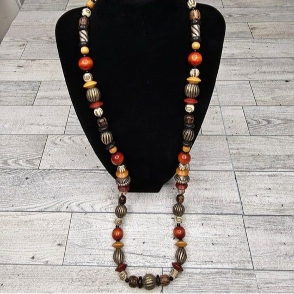 NOS Ginnie Johansen Carved Bead and Wooden Bead Necklace 31"L NWT